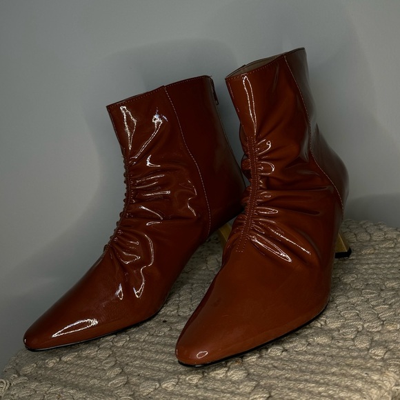 NEW* Shoe Republic LA Glossy Mocha Heeled Ankle Boots Size 7 *NWT Never Worn - Picture 2 of 6